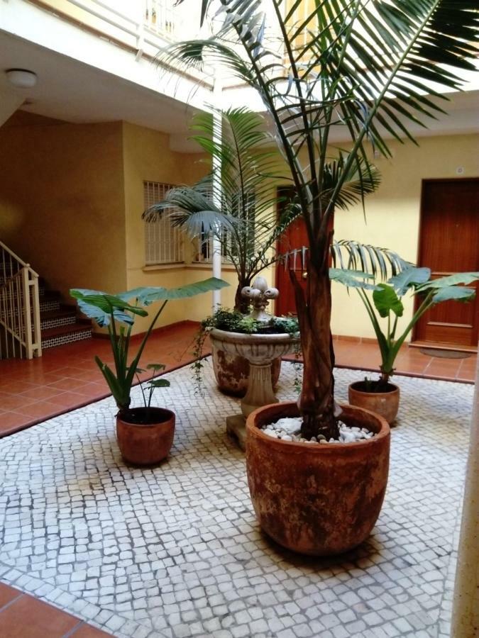 Apartamento Dos Aceras Малага Екстериор снимка