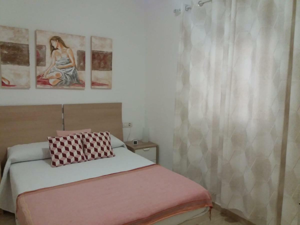 Apartamento Dos Aceras Малага Екстериор снимка
